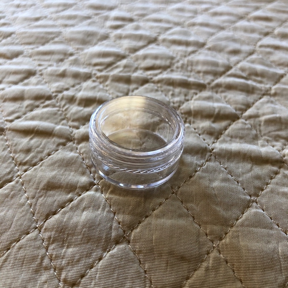 Makeup Sample Containers - Picture 3 of 3